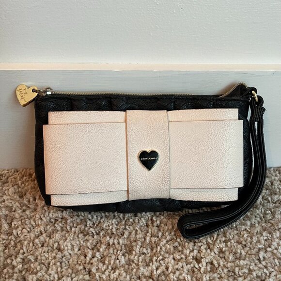 Betsey Johnson Handbags - Betsey Johnson Wristlet Purse w/ Heart Stitching